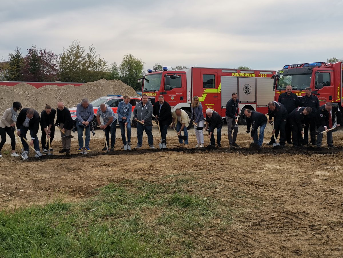 Spatenstich Neubau Feuerwehrhaus und DRK Baltmannsweiler Spatenstich Neubau Feuerwehrhaus und DRK Baltmannsweiler