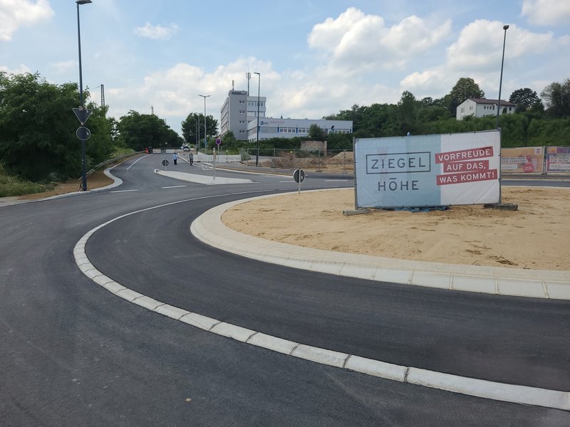 Kreisverkehr Mühlacker Ziegelhöhe eröffnet Kreisverkehr Mühlacker Ziegelhöhe eröffnet